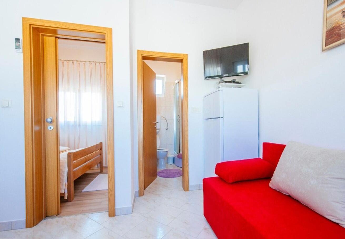 Apartments Ljubo - Modern Andy Cosy ヴーシ エクステリア 写真